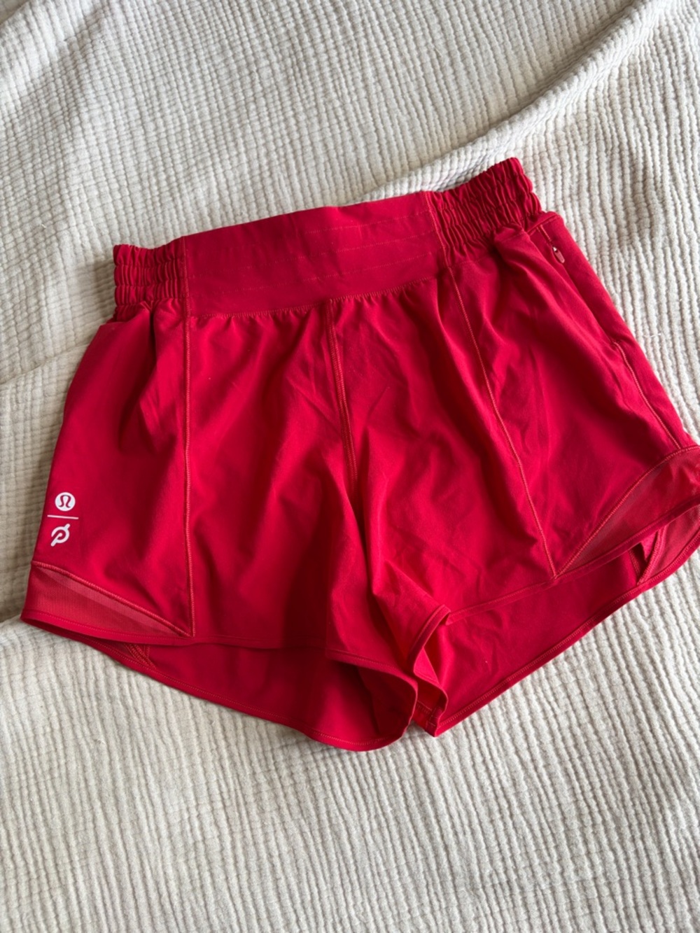 Lululemon hotty hot HR shorts 4”
